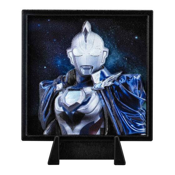 Ultraman 3D Relief Stand 2