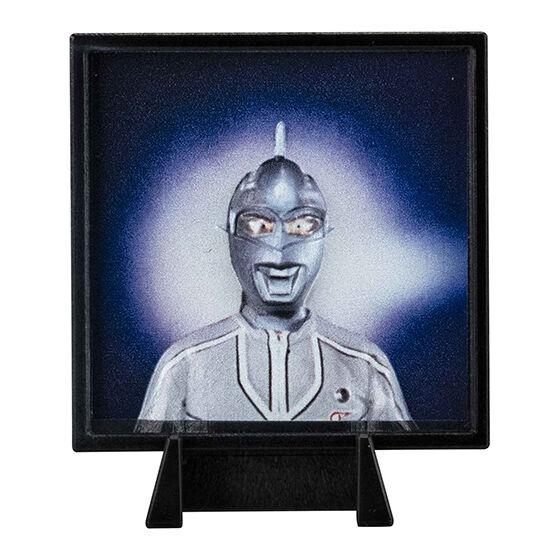 Ultraman 3D Relief Stand 6